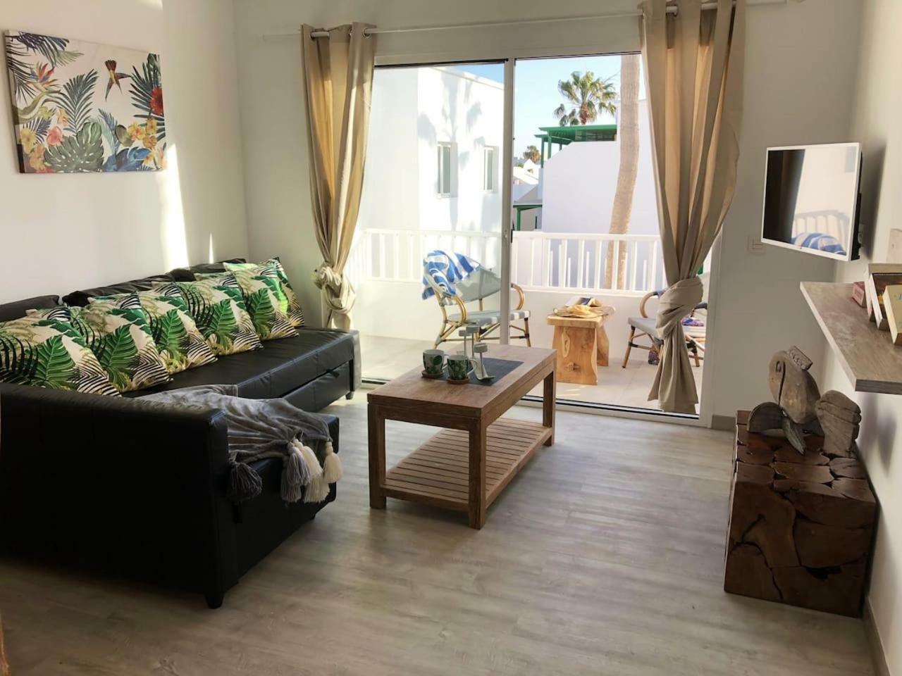 Sea Breeze With Shared Pool And Near The Beach Apartment กอสตา เตกีสเซ ภายนอก รูปภาพ