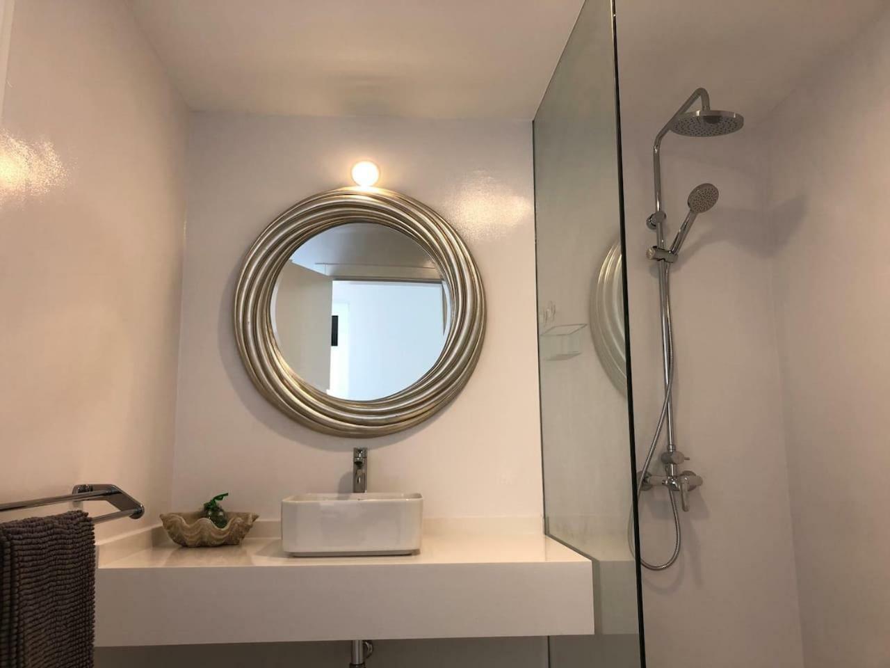 Sea Breeze With Shared Pool And Near The Beach Apartment กอสตา เตกีสเซ ภายนอก รูปภาพ